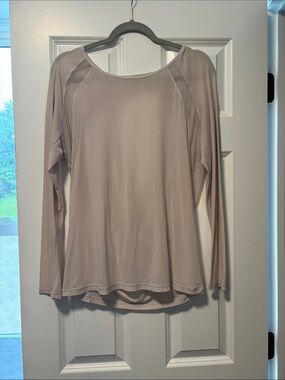 lululemon athletica Women's Long-Sleeve Crew Top in Light Taupe